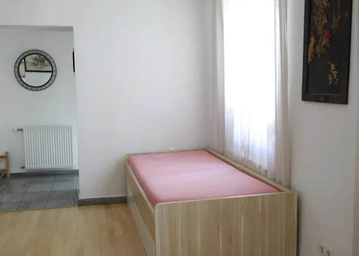 Apartment Stay-in 23 *